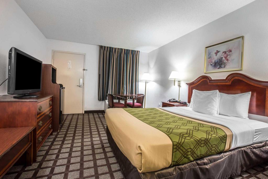 Econo Lodge South Garner