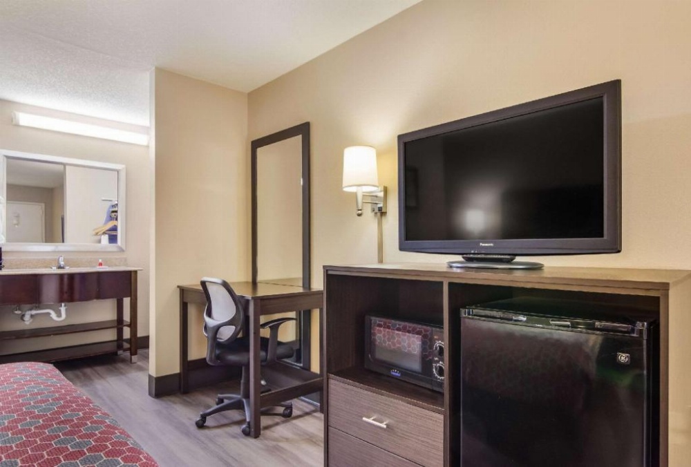 Econo Lodge South Garner Image 12