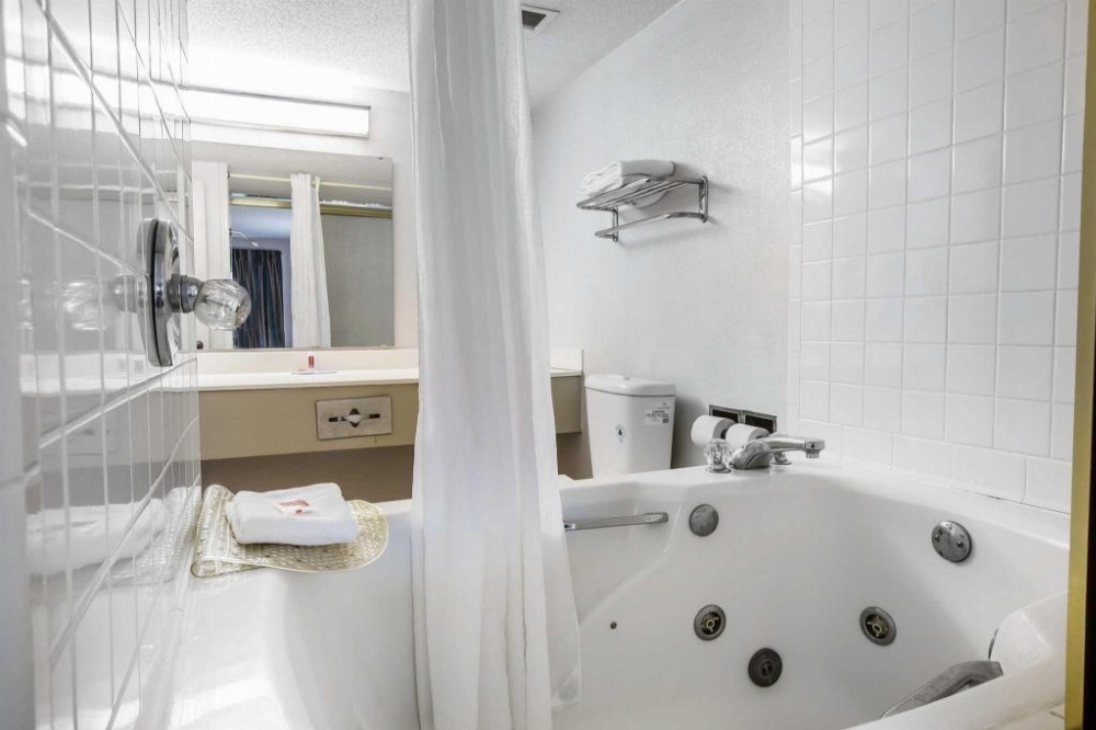 Econo Lodge South Garner Main image