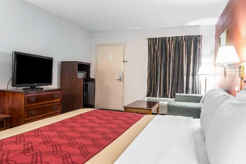 Econo Lodge South Garner image 23