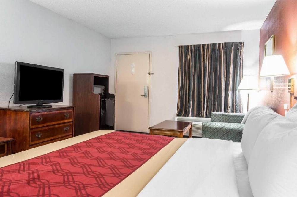 Econo Lodge South Garner