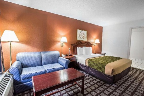 Econo Lodge South Garner image 8